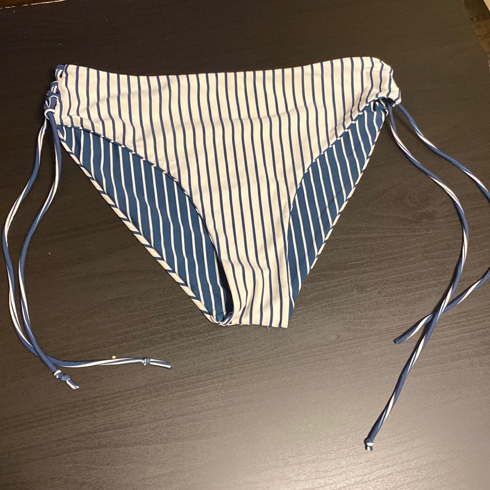 Women ‘s and girl reversible swim underwear size M